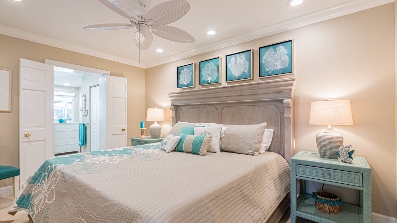 Photo of Bedroom in Naples Park