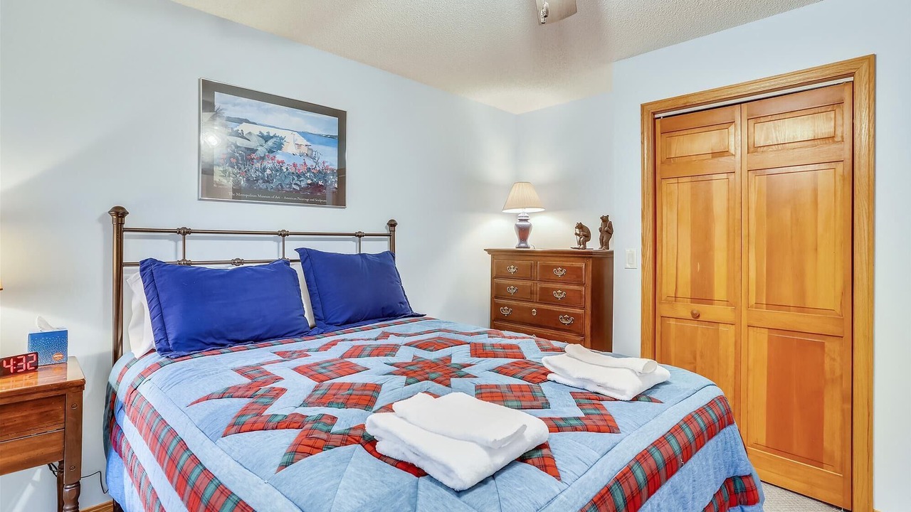 Photo of Bedroom in Old Timberline