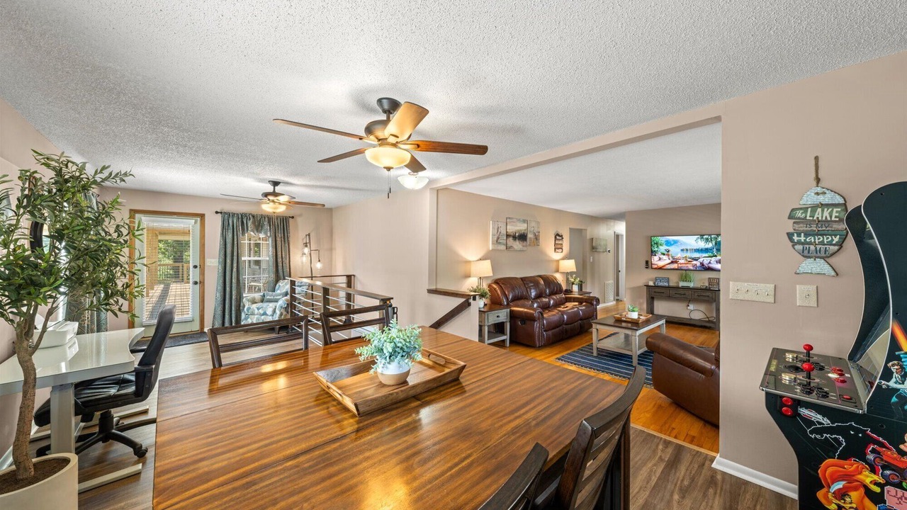 Photo of Bedroom in Ashley Oaks