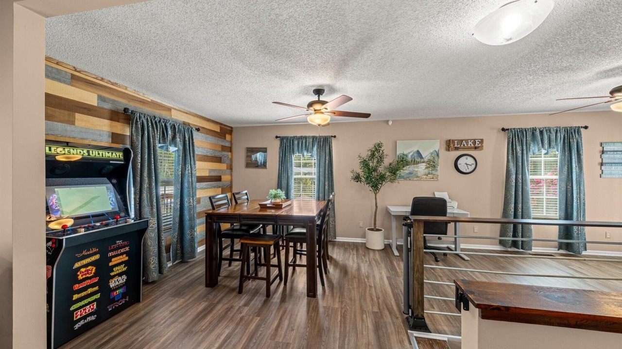 Photo of Bedroom in Ashley Oaks