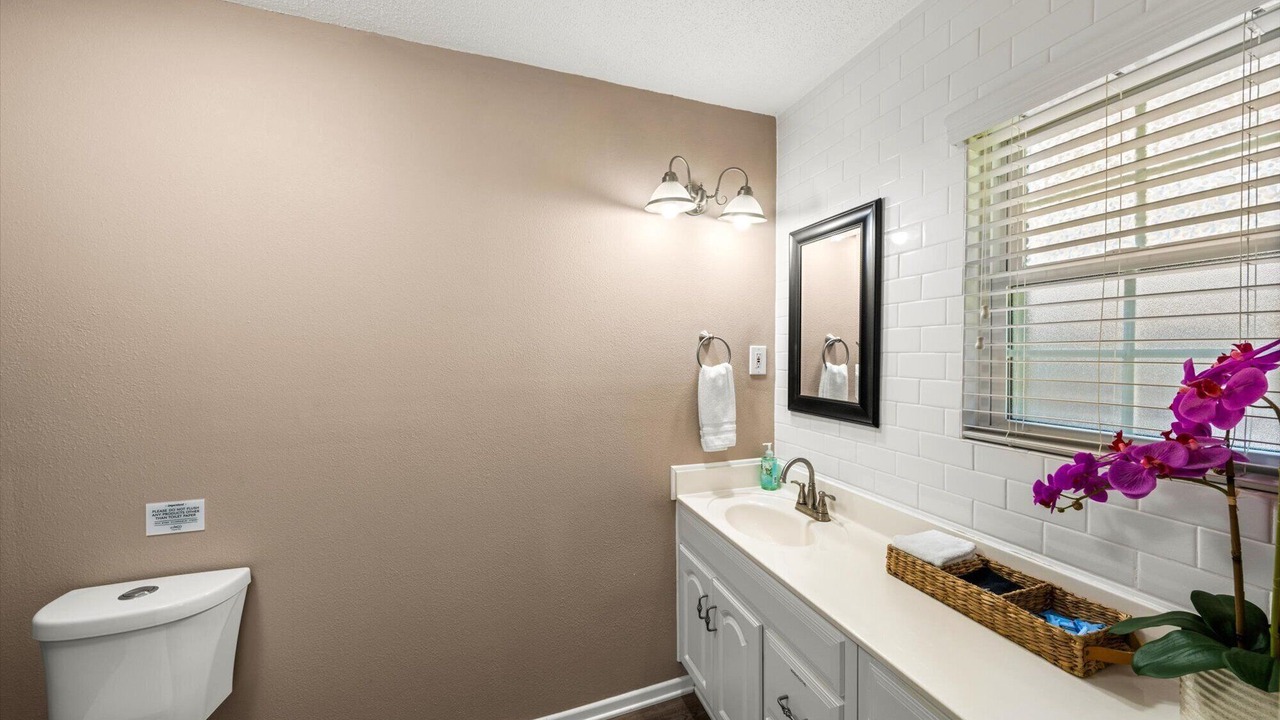 Photo of Bathroom in Ashley Oaks
