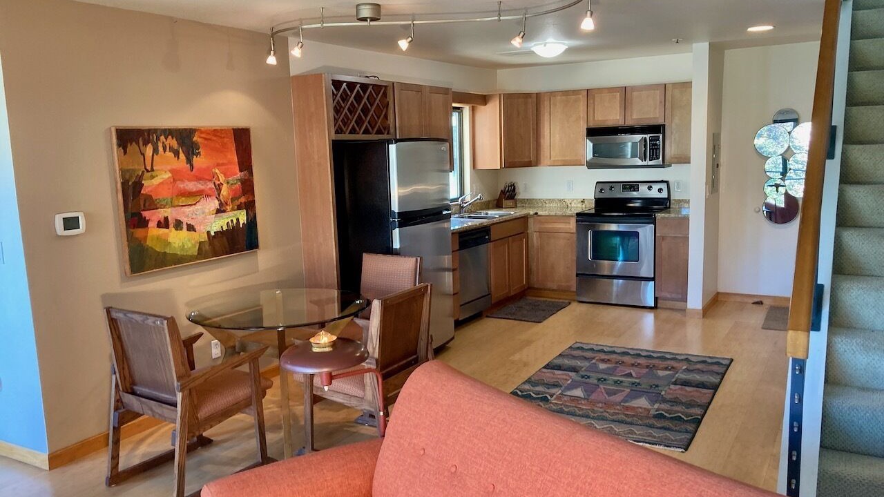 Photo of Livingroom in Old Town Chinatown