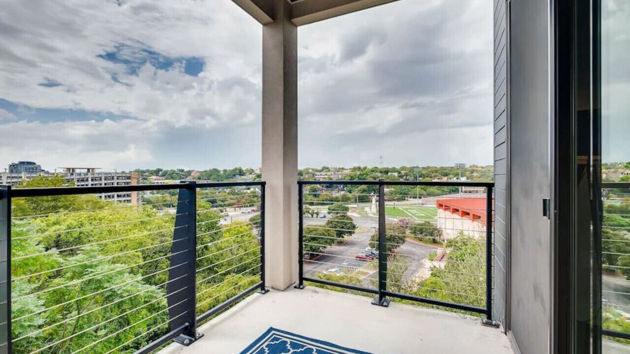 Photo of Outdoor in West End