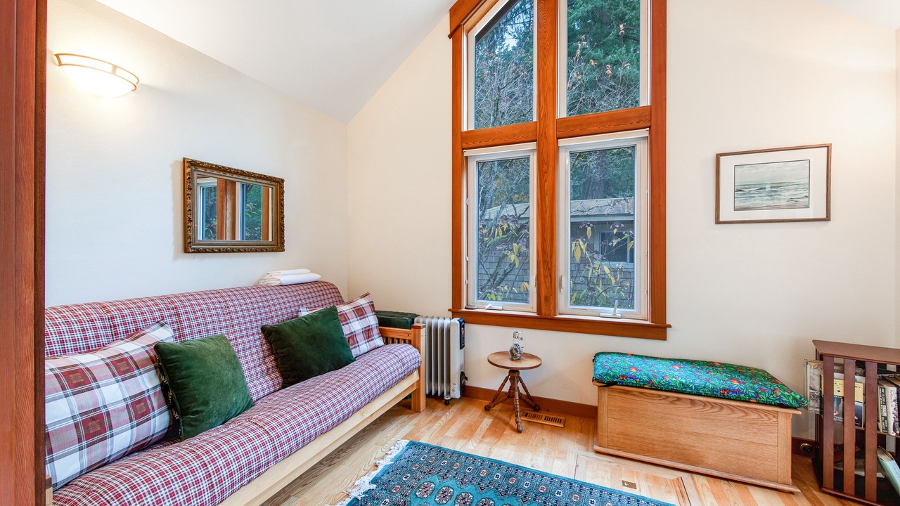 Photo of Livingroom in Bainbridge Island