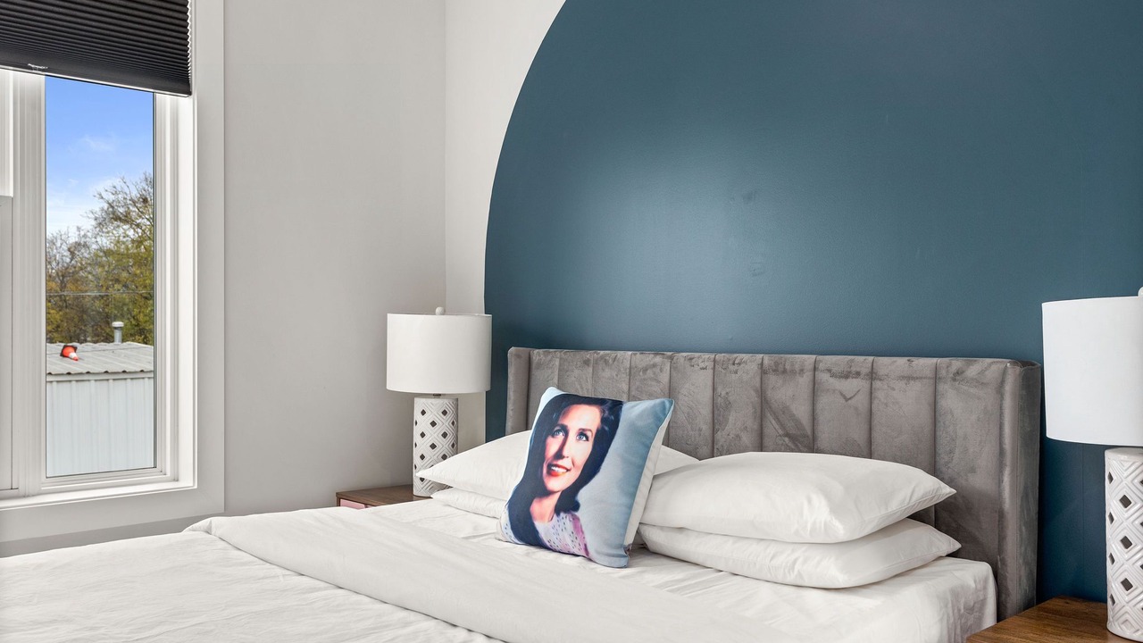 Photo of Bedroom in Urbandale Nations