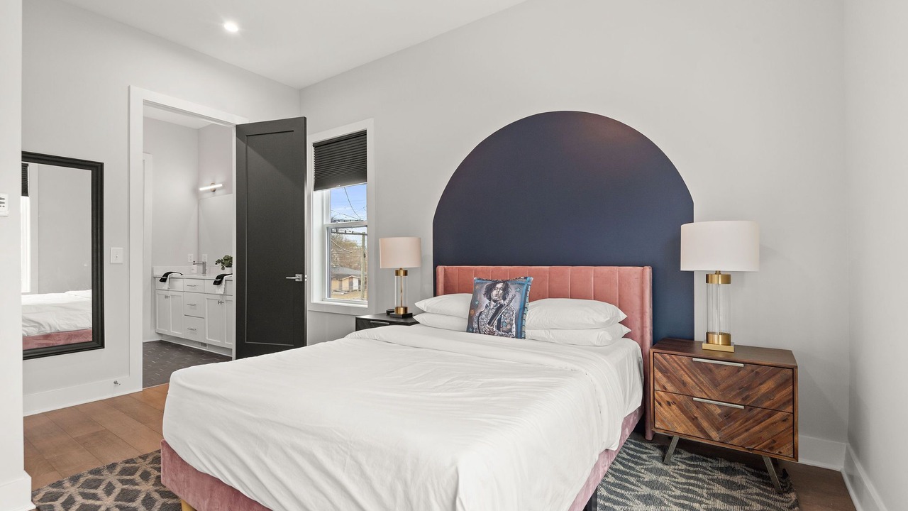 Photo of Bedroom in Urbandale Nations
