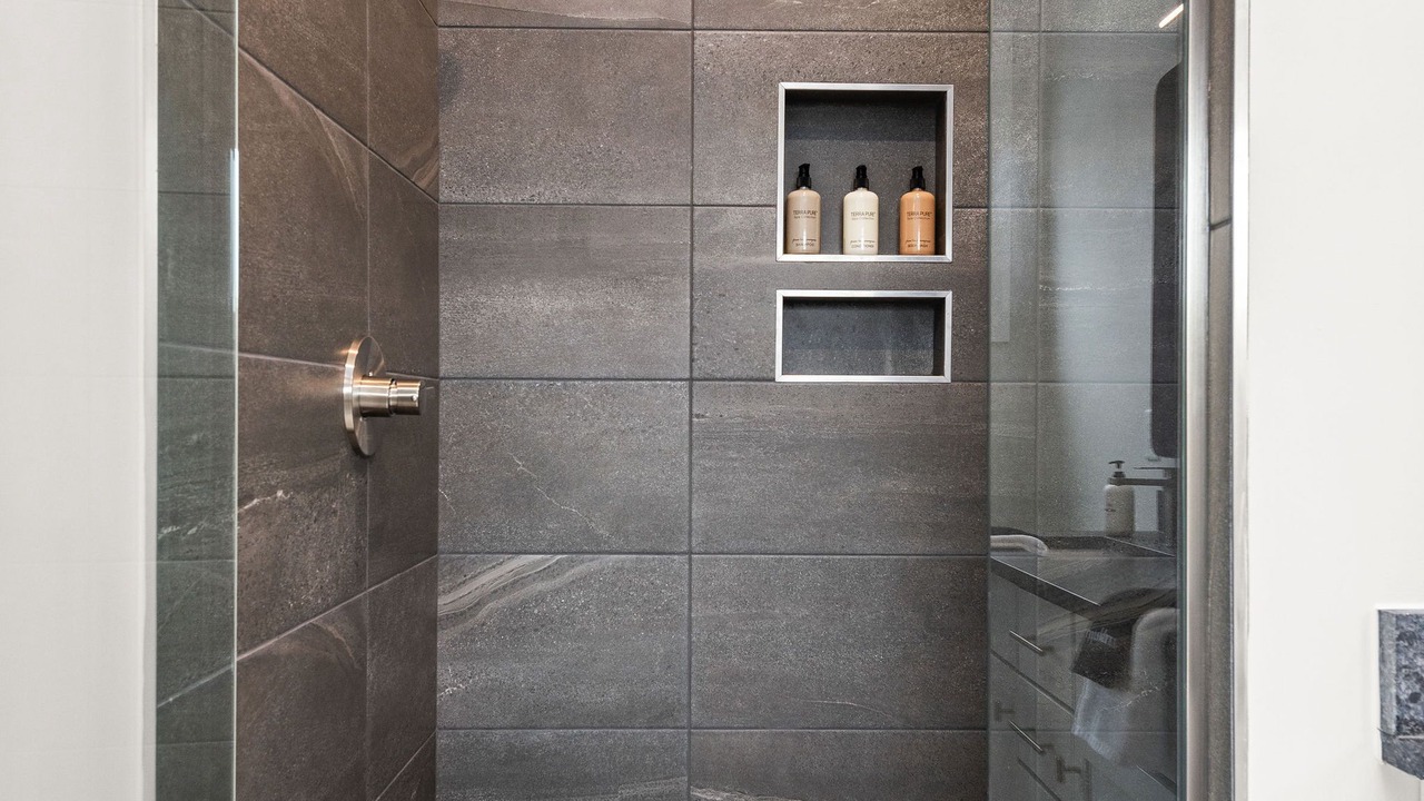 Photo of Bathroom in Urbandale Nations