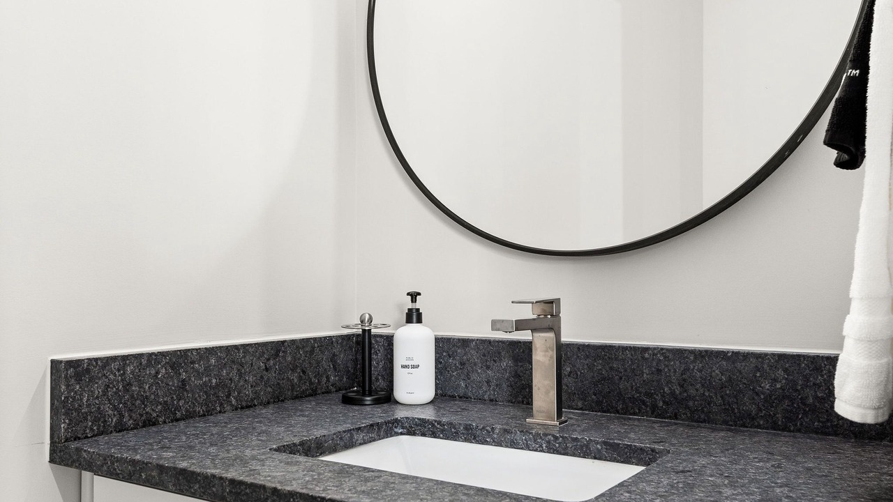 Photo of Bathroom in Urbandale Nations
