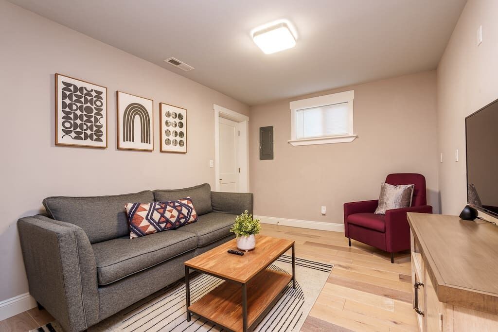 Photo of Livingroom in University District