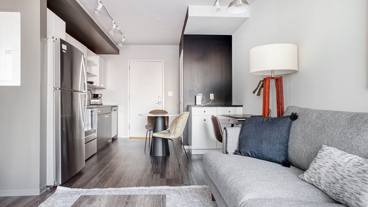 Photo of Livingroom in Theatre District