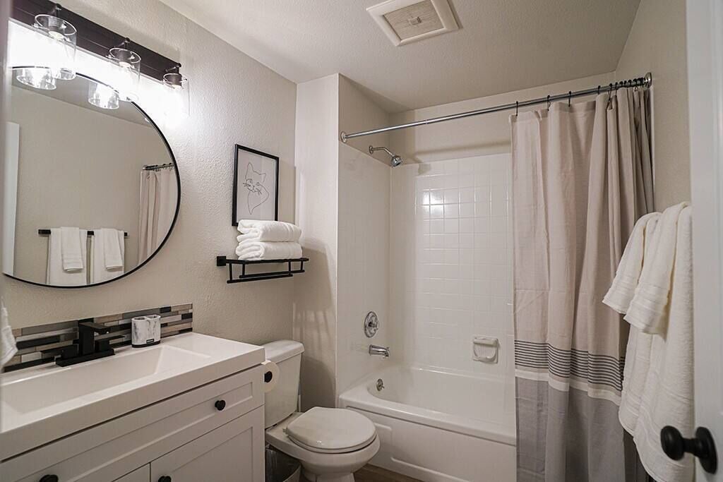 Photo of Bathroom in Bridle Trails