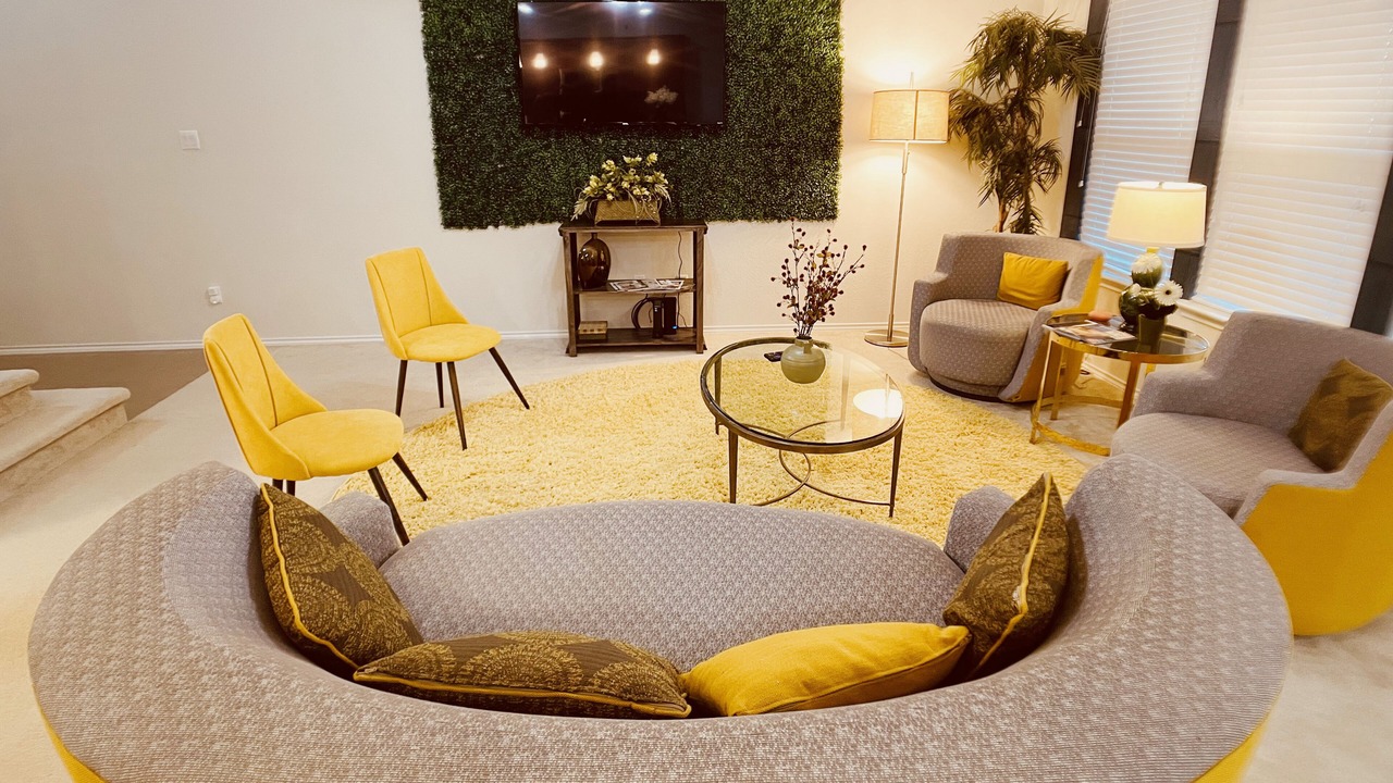 Photo of Livingroom in McNeil