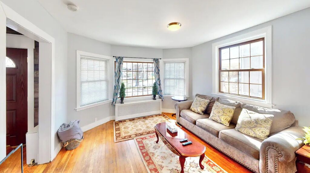 Photo of Livingroom in Swampscott