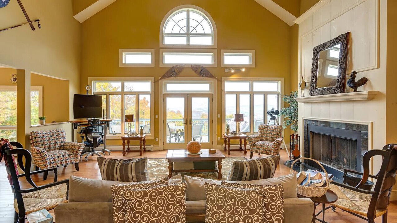 Photo of Livingroom in Bovina Center
