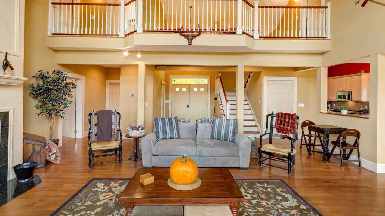 Photo of Livingroom in Bovina Center