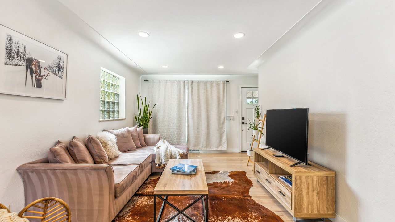 Photo of Livingroom in Skyland