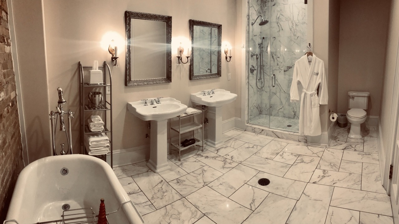 Photo of Bathroom in Downtown Memphis