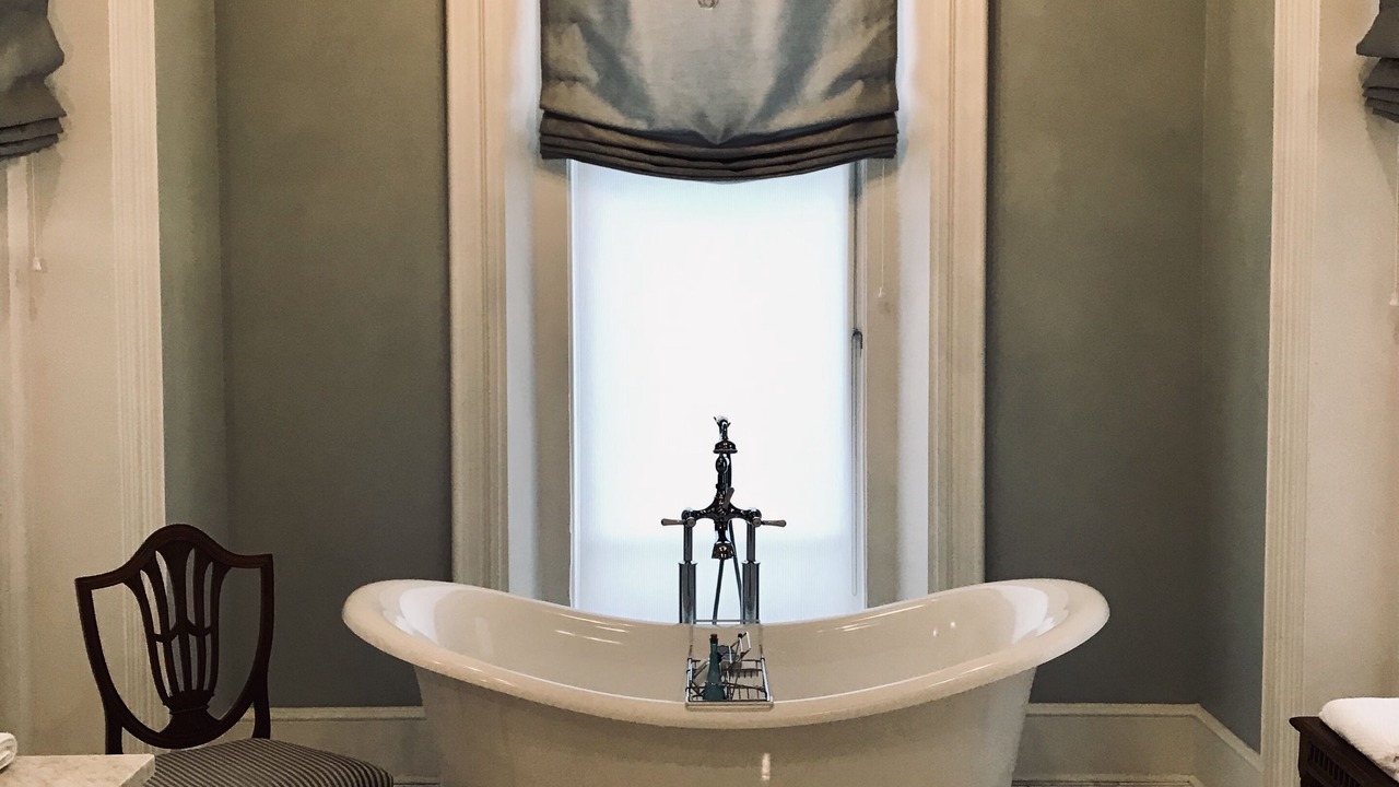 Photo of Bathroom in Downtown Memphis