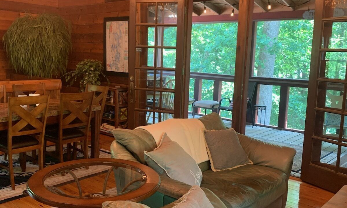Photo of Livingroom in Ten Mile