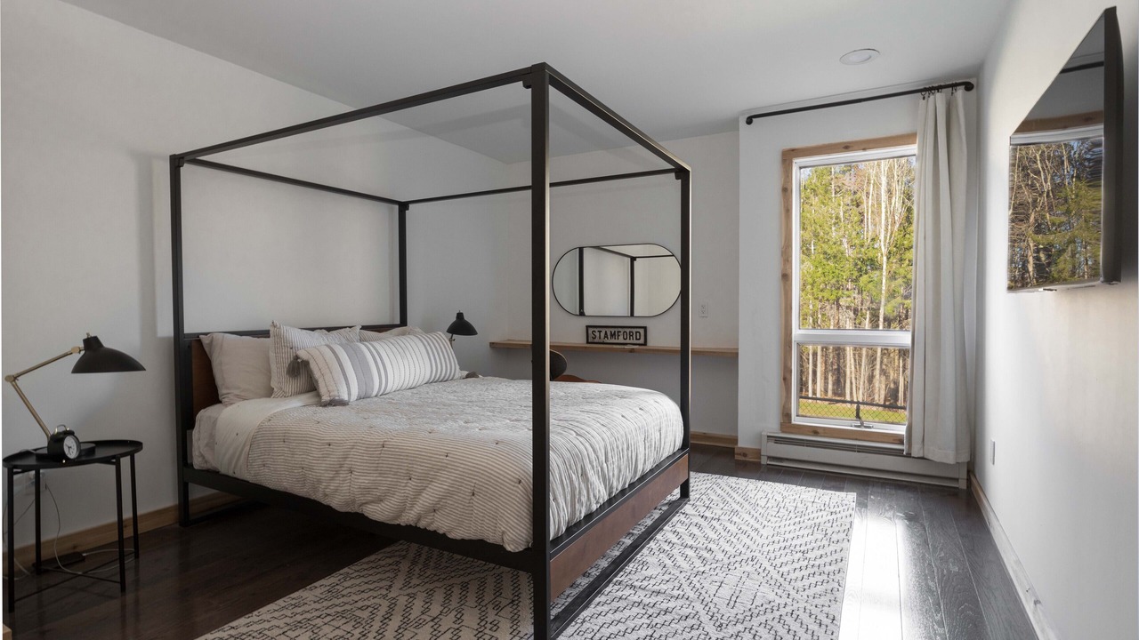 Photo of Bedroom in Delancey