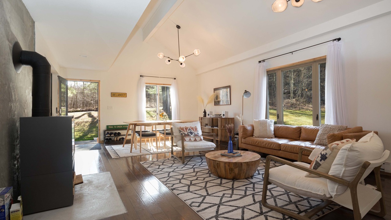 Photo of Livingroom in Delancey