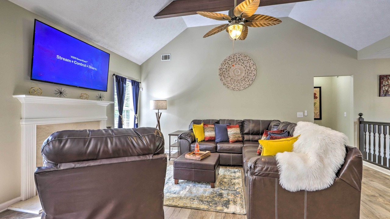 Photo of Livingroom in Oak Hill
