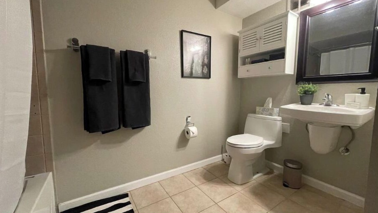 Photo of Bathroom in Cheesman Park