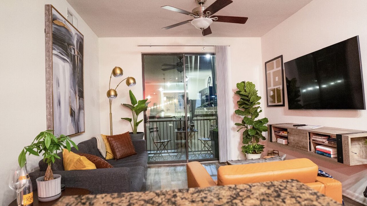 Photo of Livingroom in North Burnet