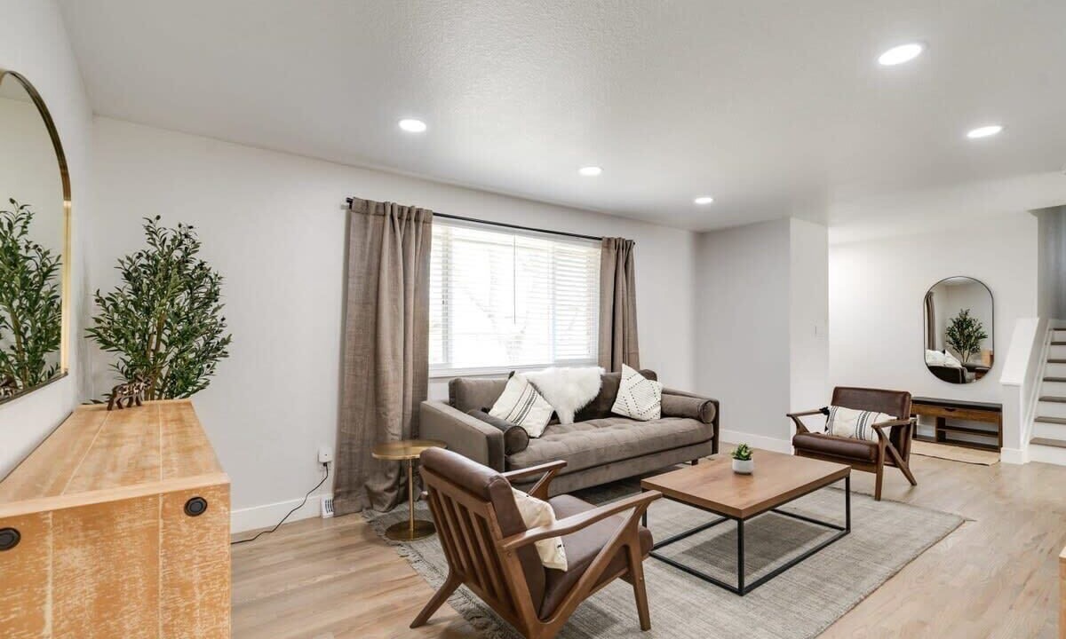 Photo of Livingroom in Northwest Arvada