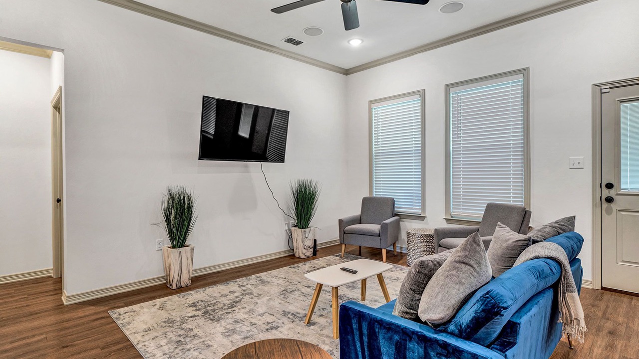 Photo of Livingroom in Tyler