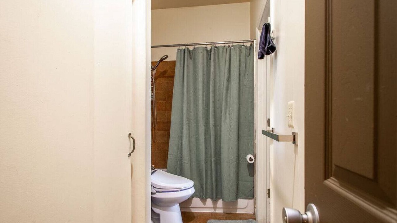 Photo of Bathroom in Downtown Baltimore