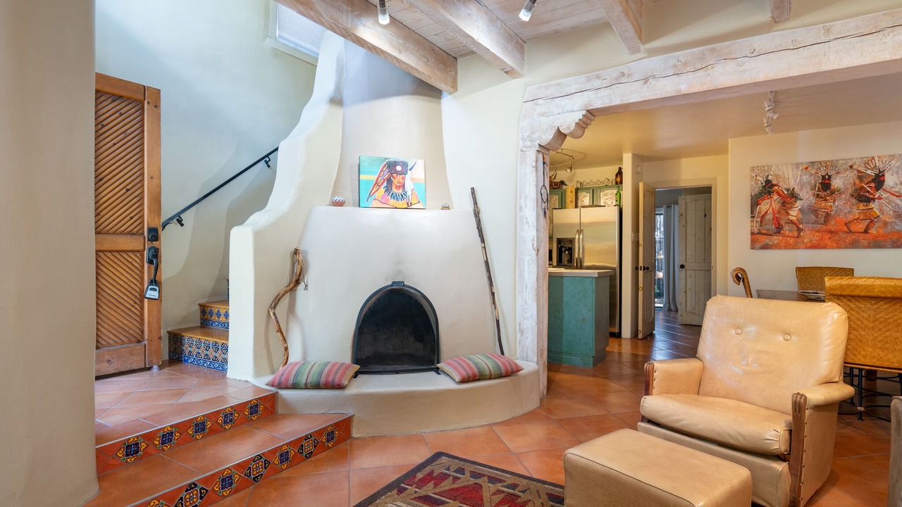 Photo of Livingroom in South Capitol