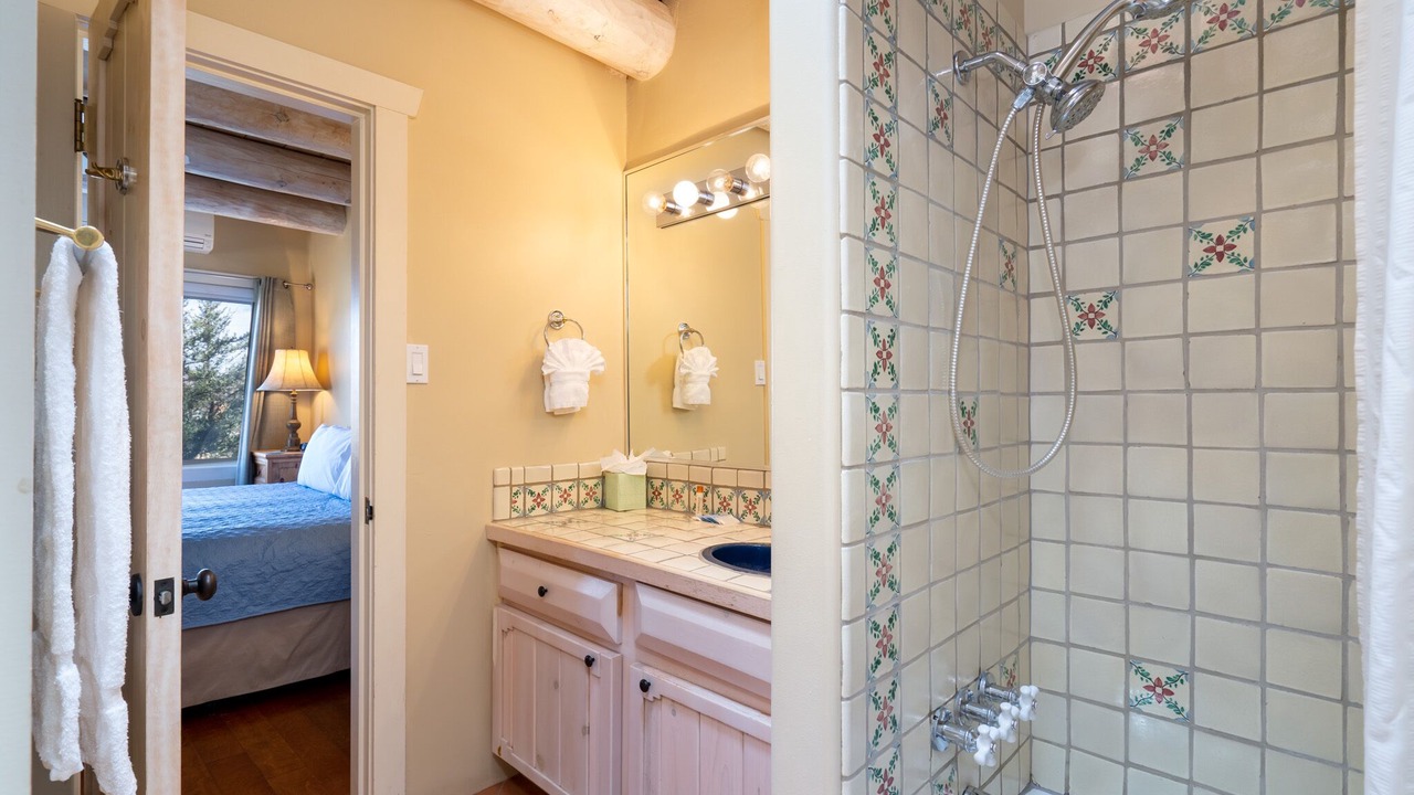 Photo of Bathroom in South Capitol