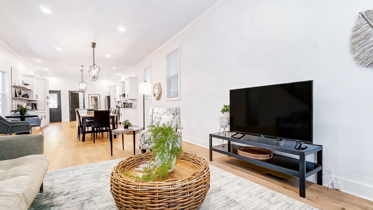 Photo of Livingroom in East Walnut HIlls