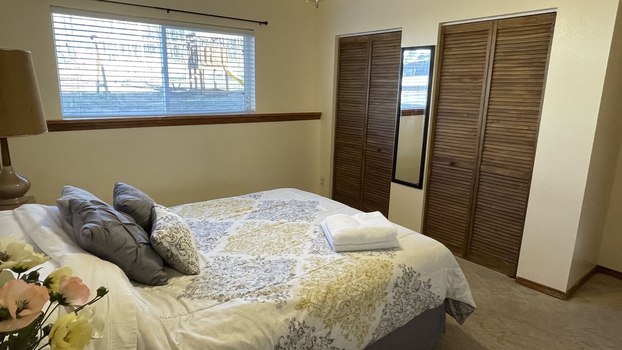 Photo of Bedroom in Divide