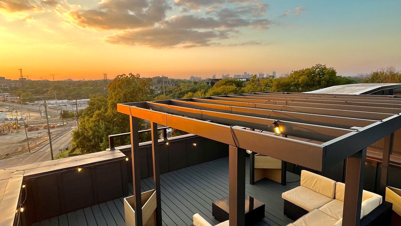 Photo of Patio Balcony in Hurwood Heights