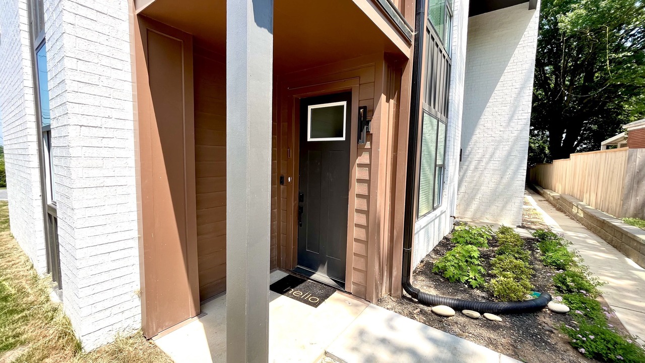 Photo of Outdoor in Hurwood Heights