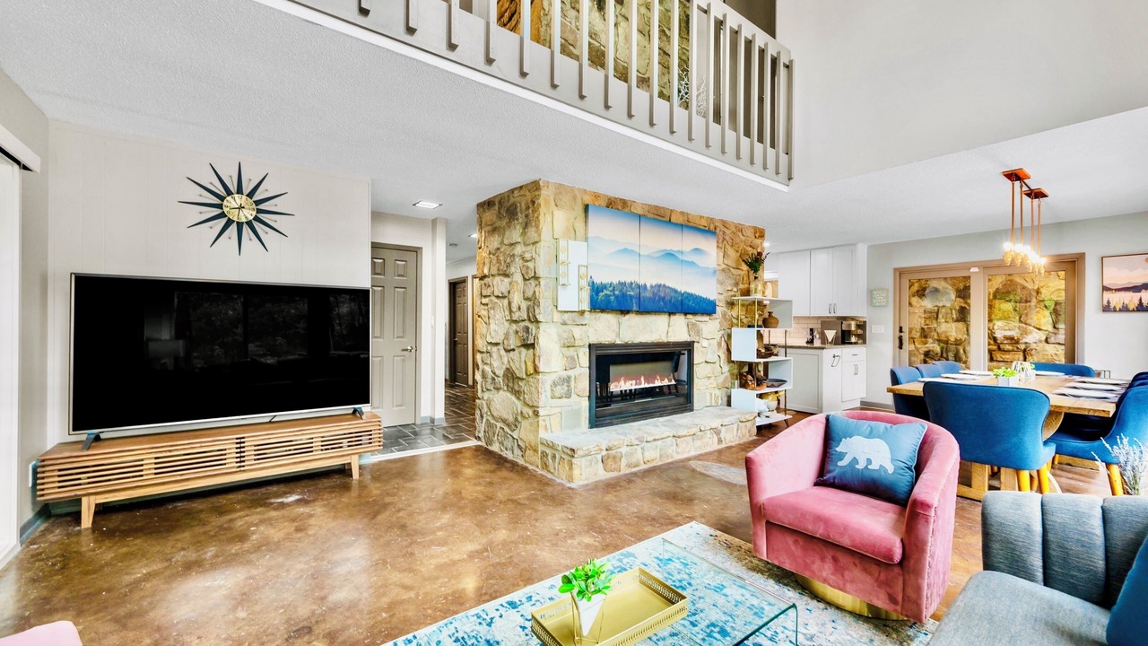 Photo of Livingroom in Pittman Center