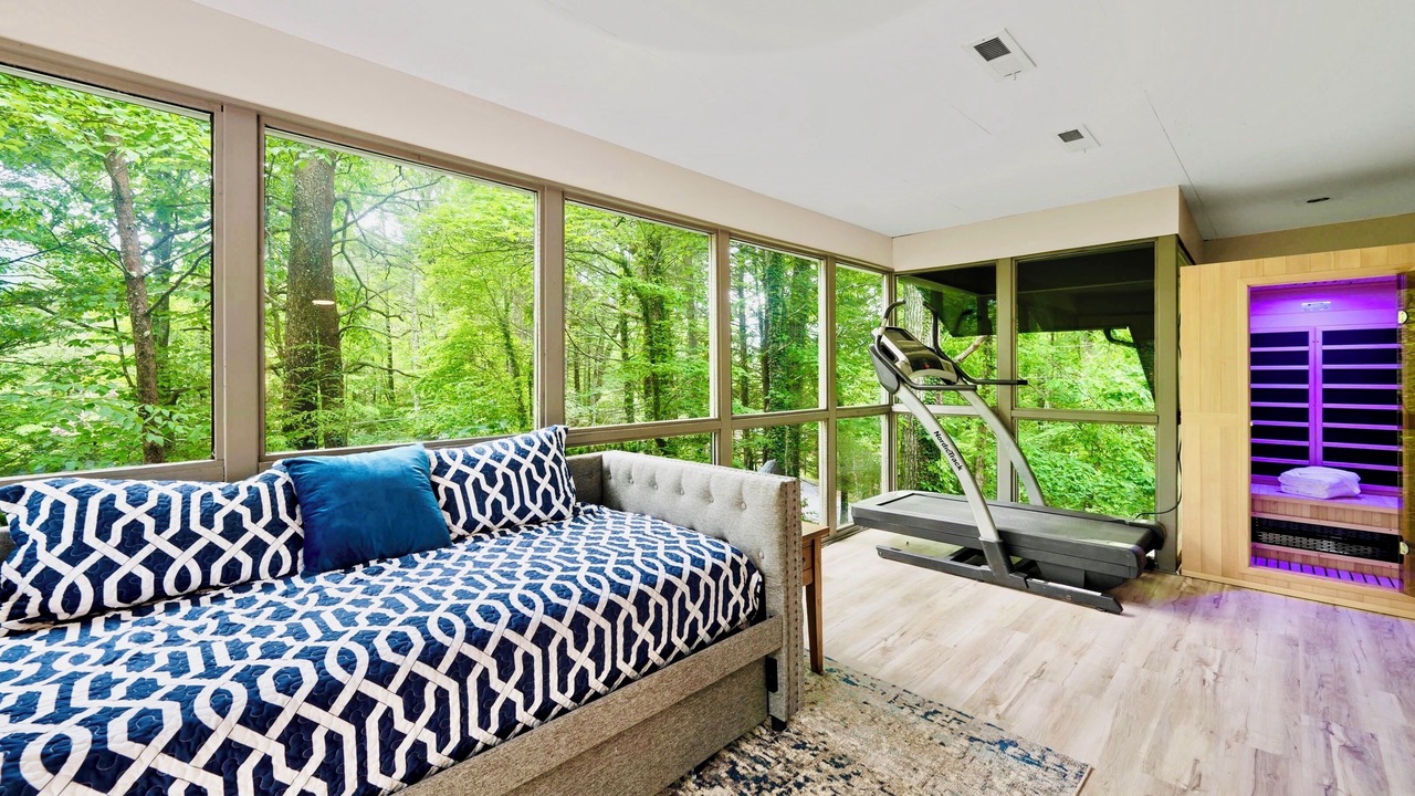 Photo of Bedroom in Pittman Center