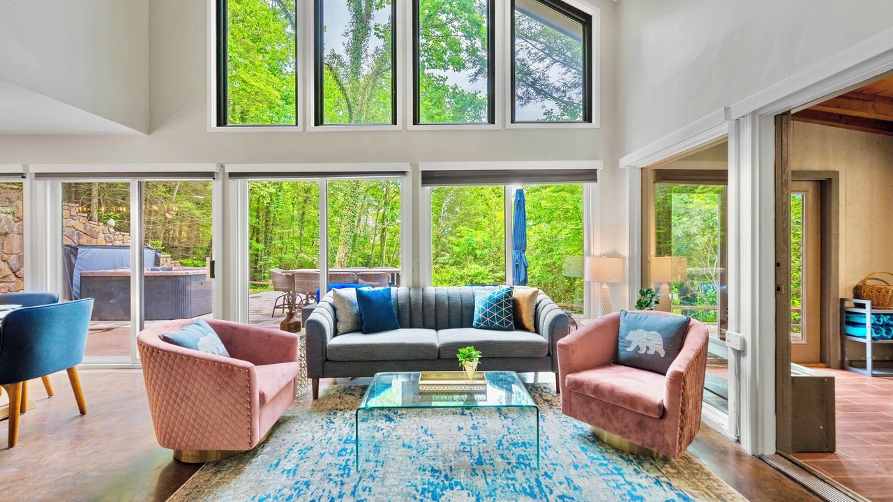 Photo of Livingroom in Pittman Center