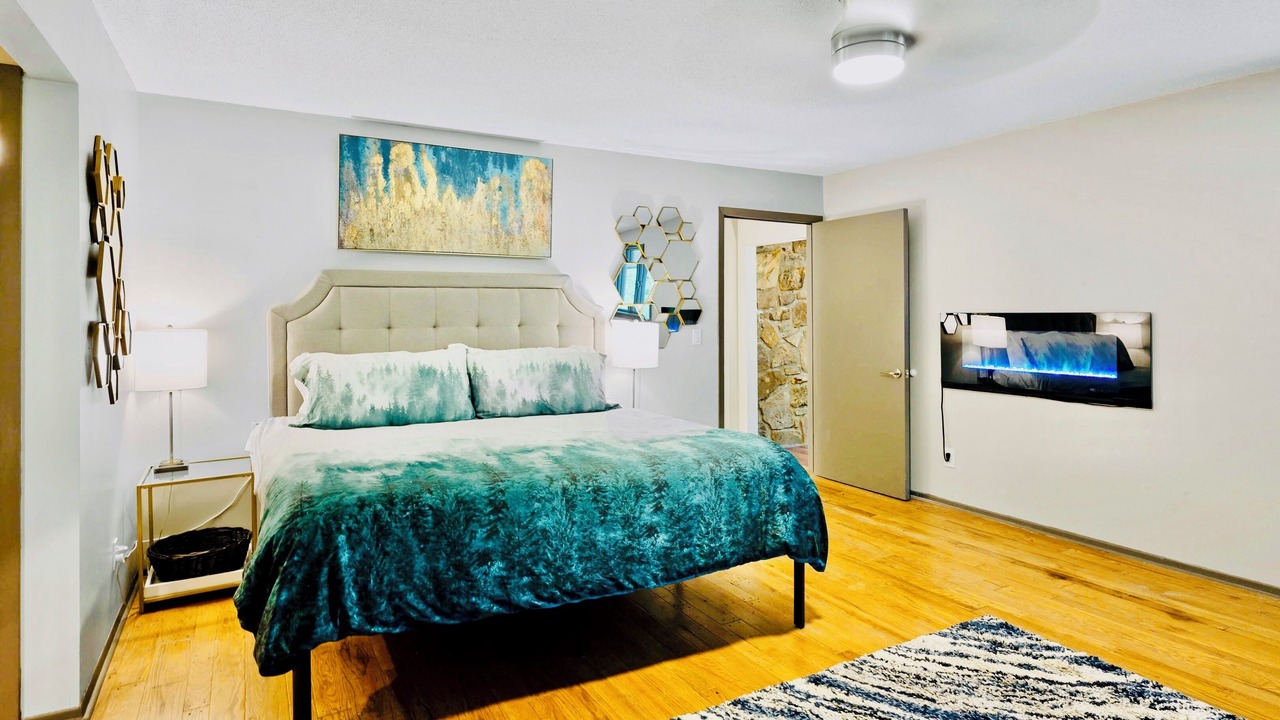Photo of Bedroom in Pittman Center