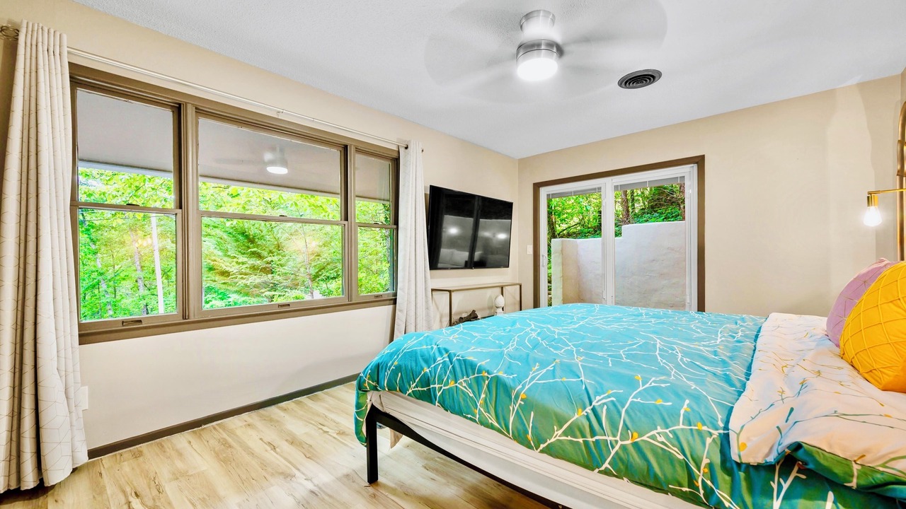 Photo of Bedroom in Pittman Center