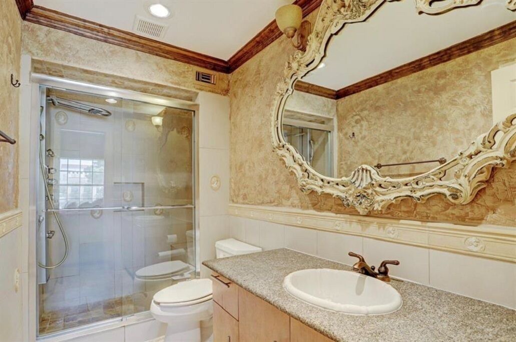 Photo of Bathroom in Uptown