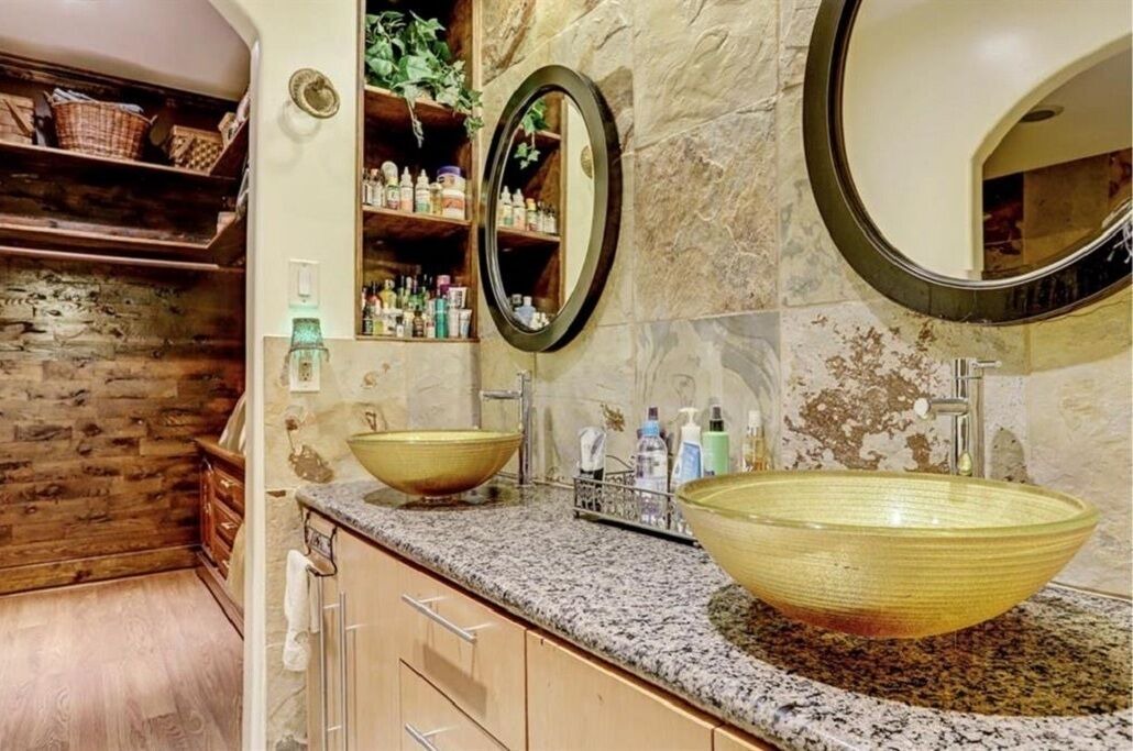 Photo of Bathroom in Uptown