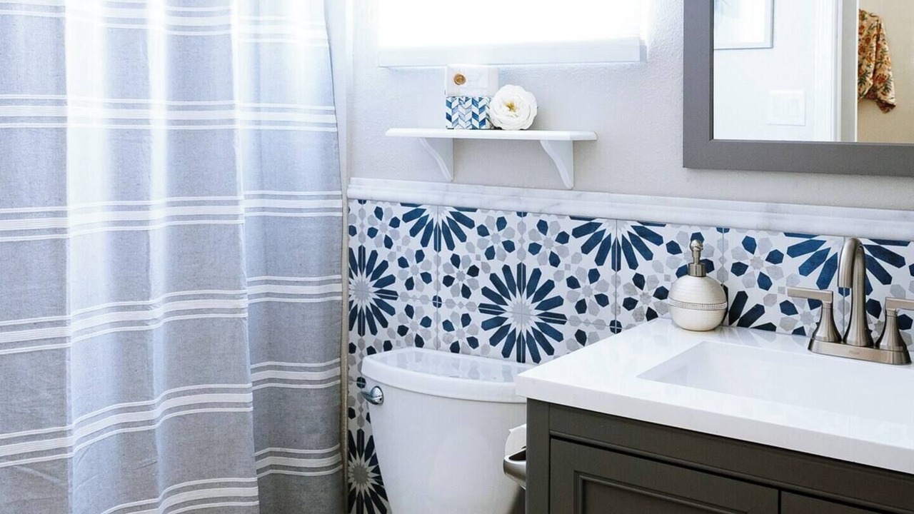 Photo of Bathroom in Rio Grande Blvd