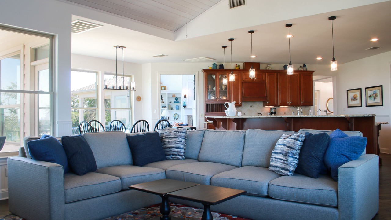 Photo of Livingroom in Northshore On Lake Travis