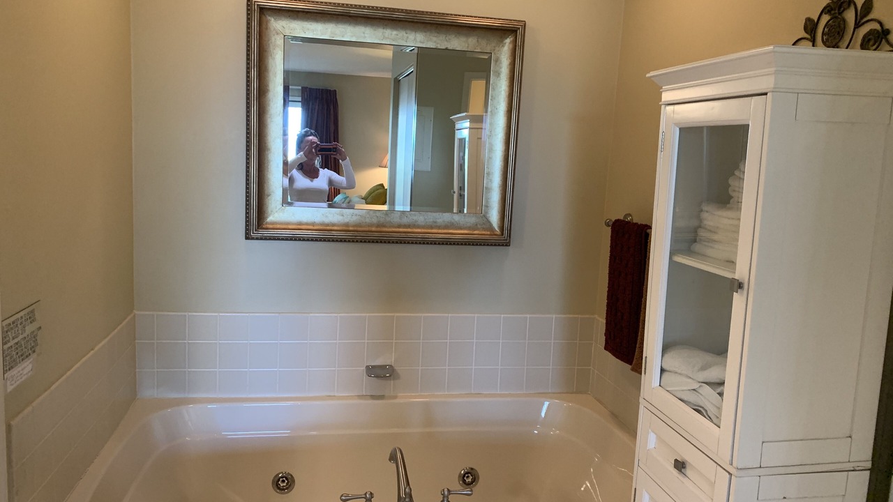 Photo of Bathroom in Acme