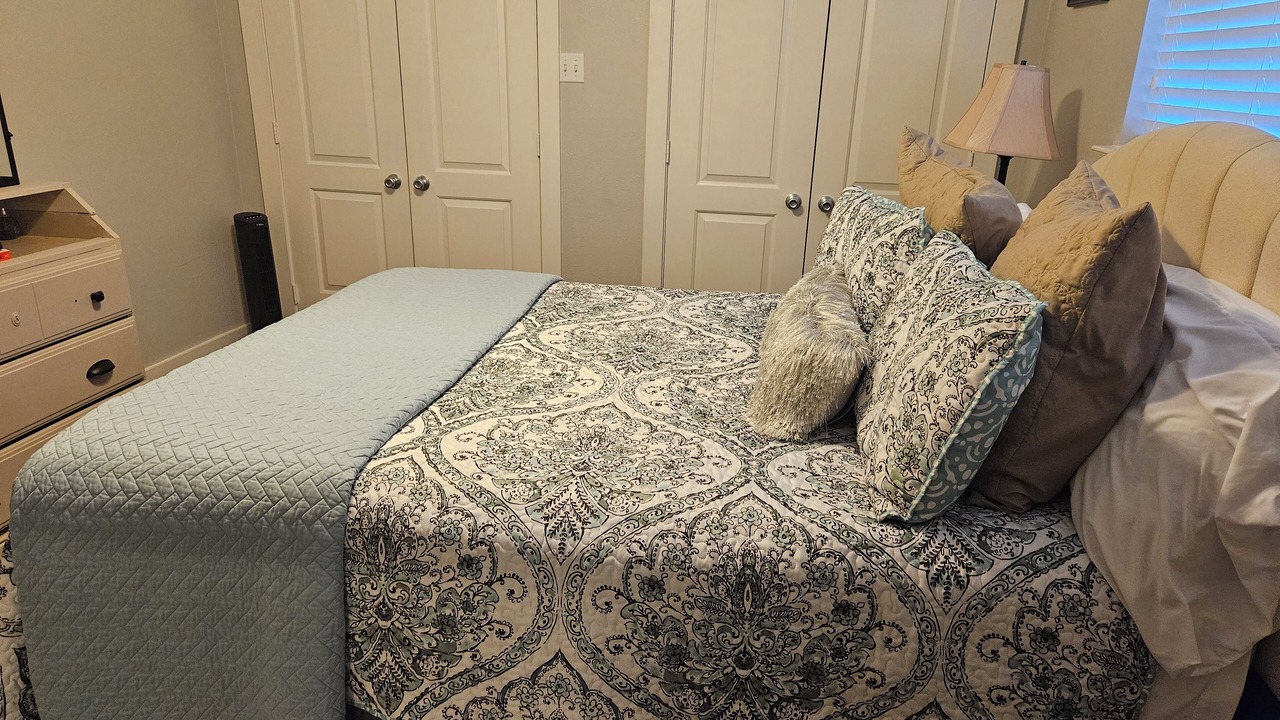 Photo of Bedroom in El Lago