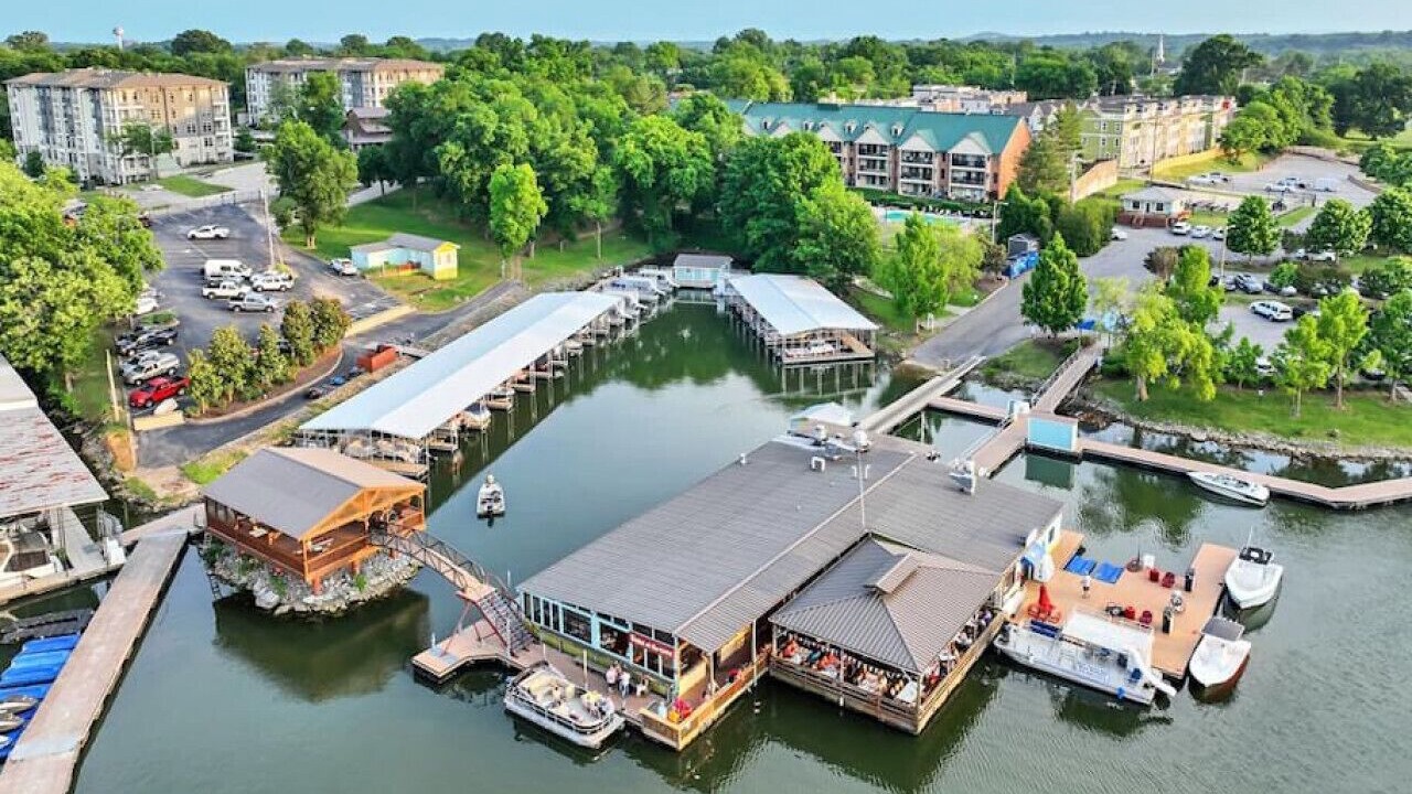 Photo of Others in Old Hickory
