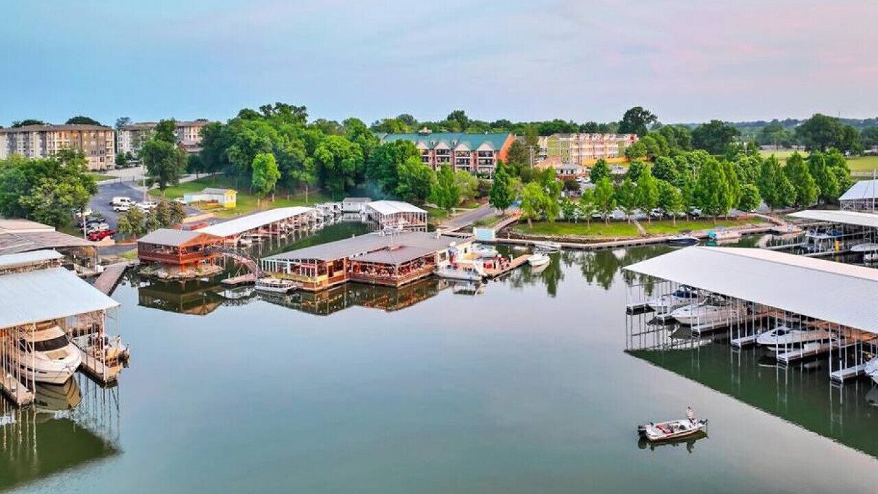 Photo of Others in Old Hickory